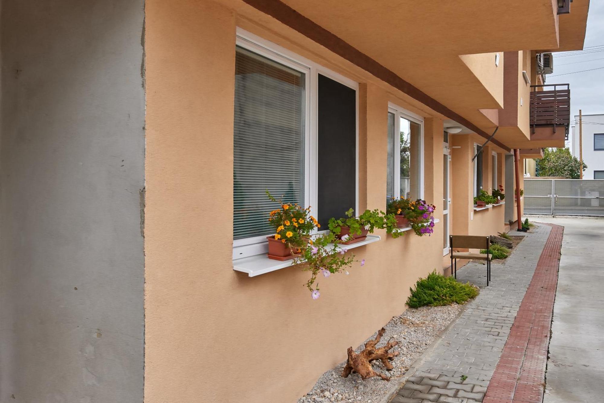 Destiny Apartment Bratislava Exterior foto